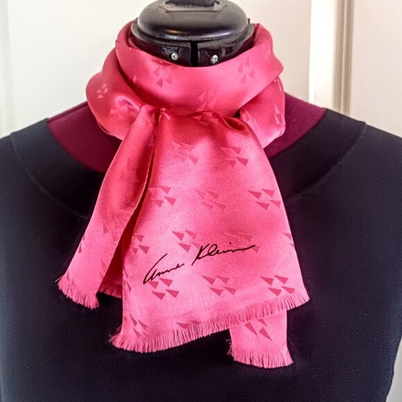 Vintage Anne Klein for Vera Pink Jacquard Silk Fringed Oblong Scarf - Picture 4 of 7